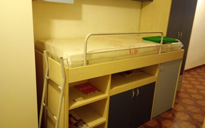 OFFERTA SPECIALE Cameretta Armadi letto e scrittoio